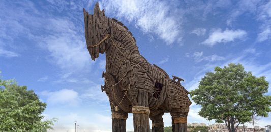 Величествената Троя