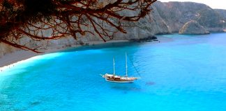 Приказните гръцки острови Скиатос и Скопелос