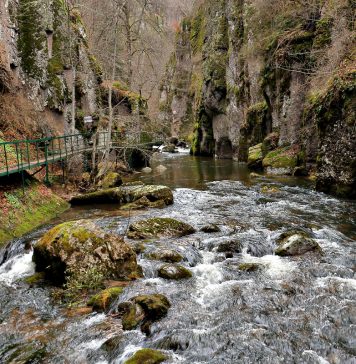 Край Девин: екопътека Струилица