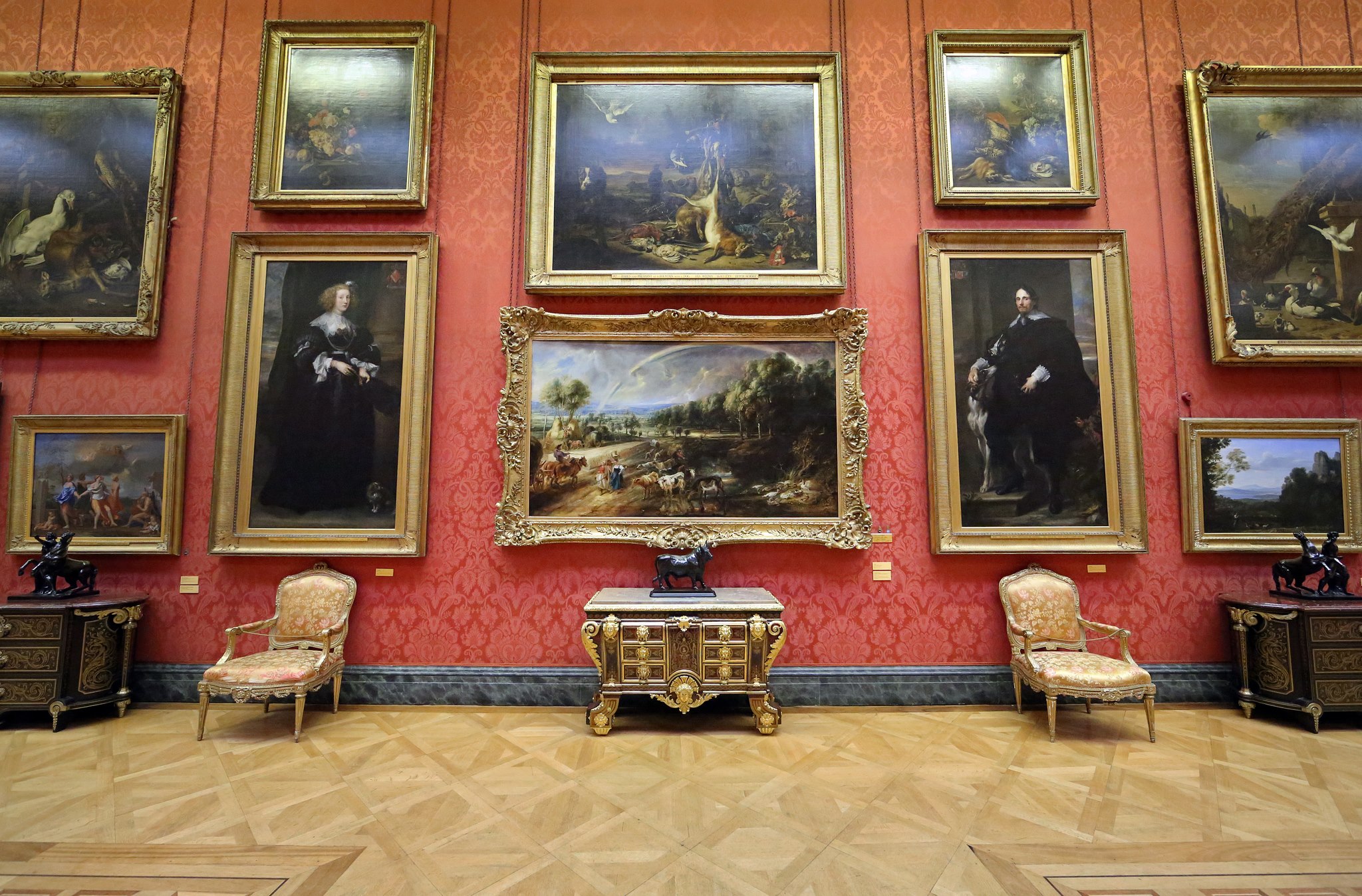 The_Great_Gallery_In_the_Wallace_Collection,_London_in_July_2012[1]
