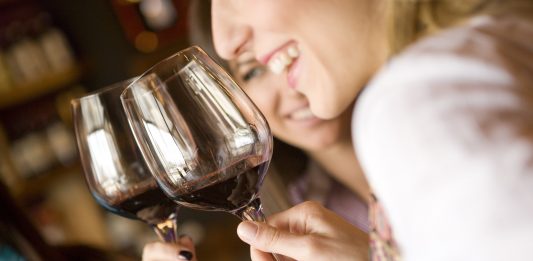 Винените пътища на Франция – кои са „женските“ вина?